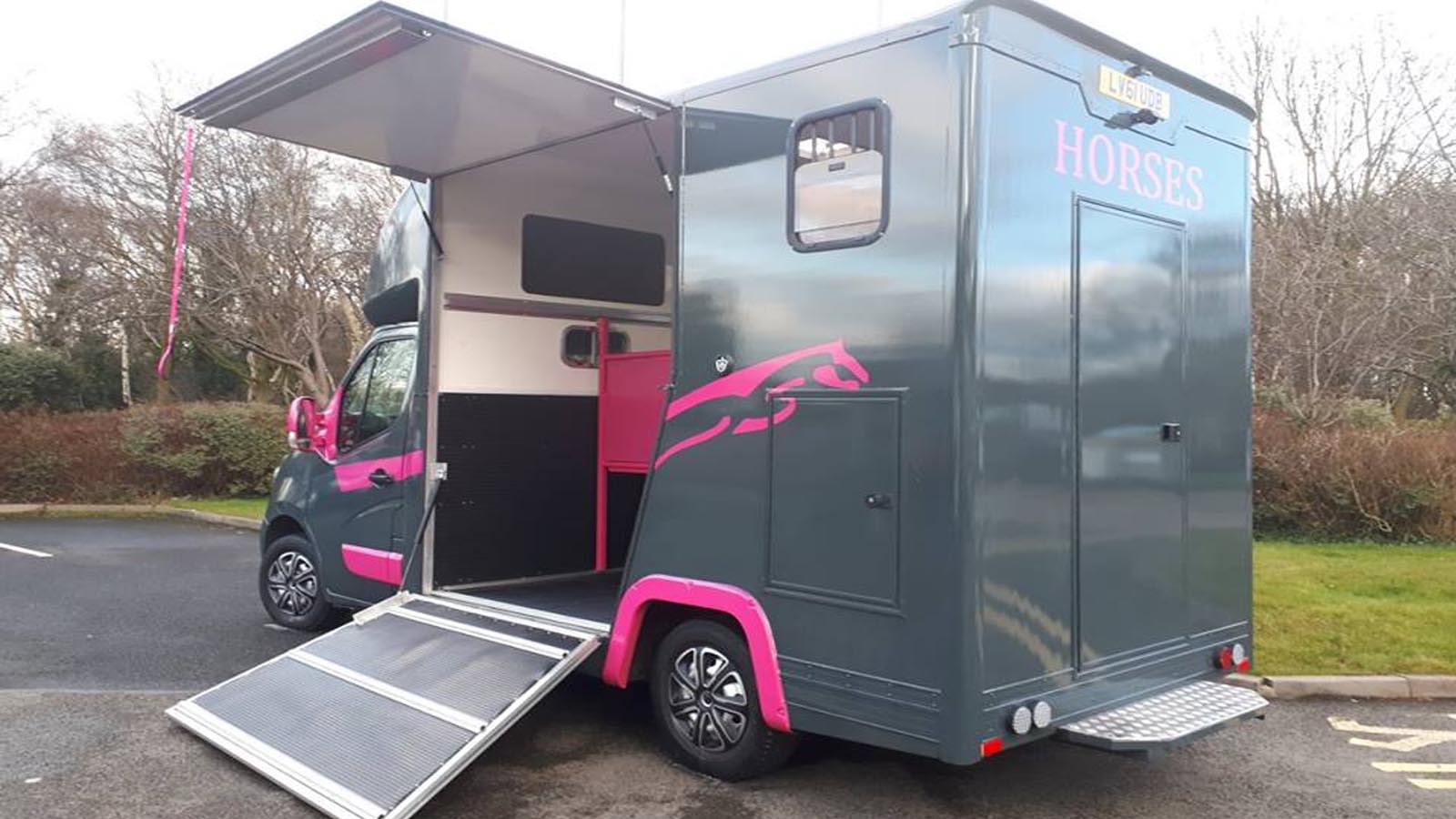 2 horse lorry for sale